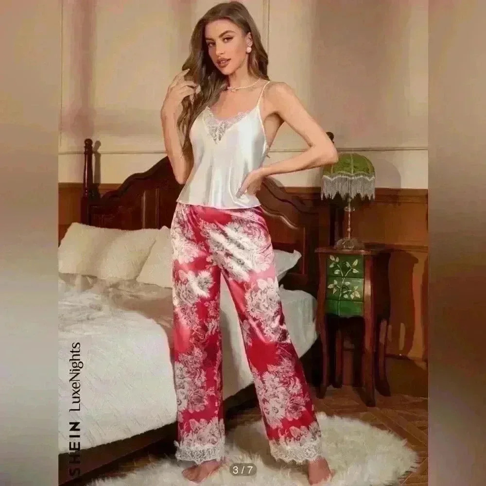 Shein LuxeNights Women's  Floral Printed Lace Patchwork Pajama Set